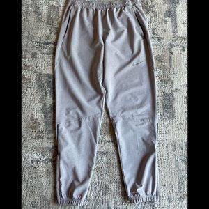 Nike Essential Woven Running Pant